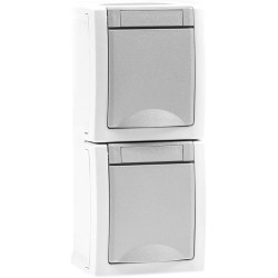 Conjunto vertical de toma de corriente doble con toma de...